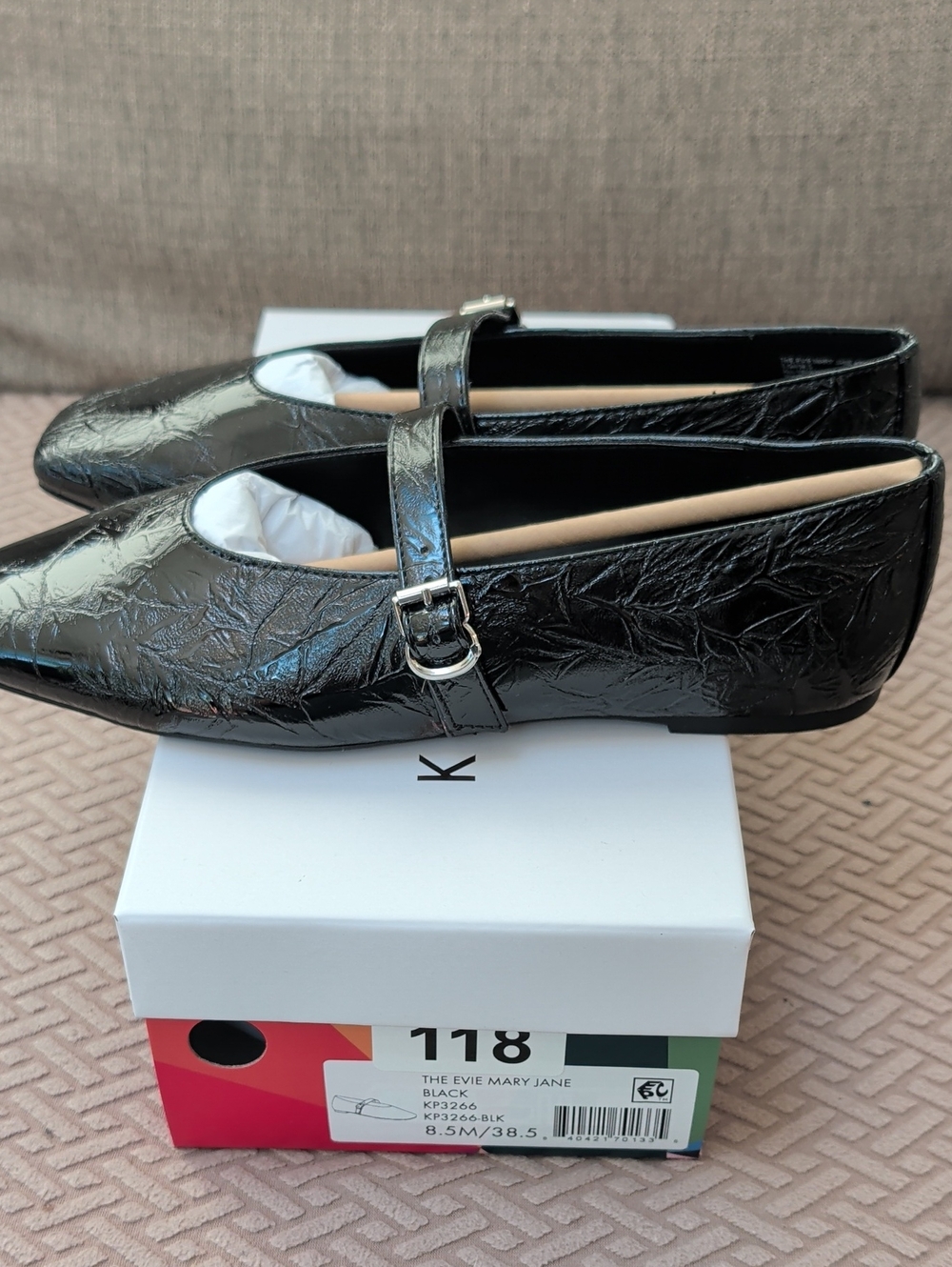 Katy Perry Collections Black Crinkled Patent Mary Jane Flats NIB - Picture 3 of 7